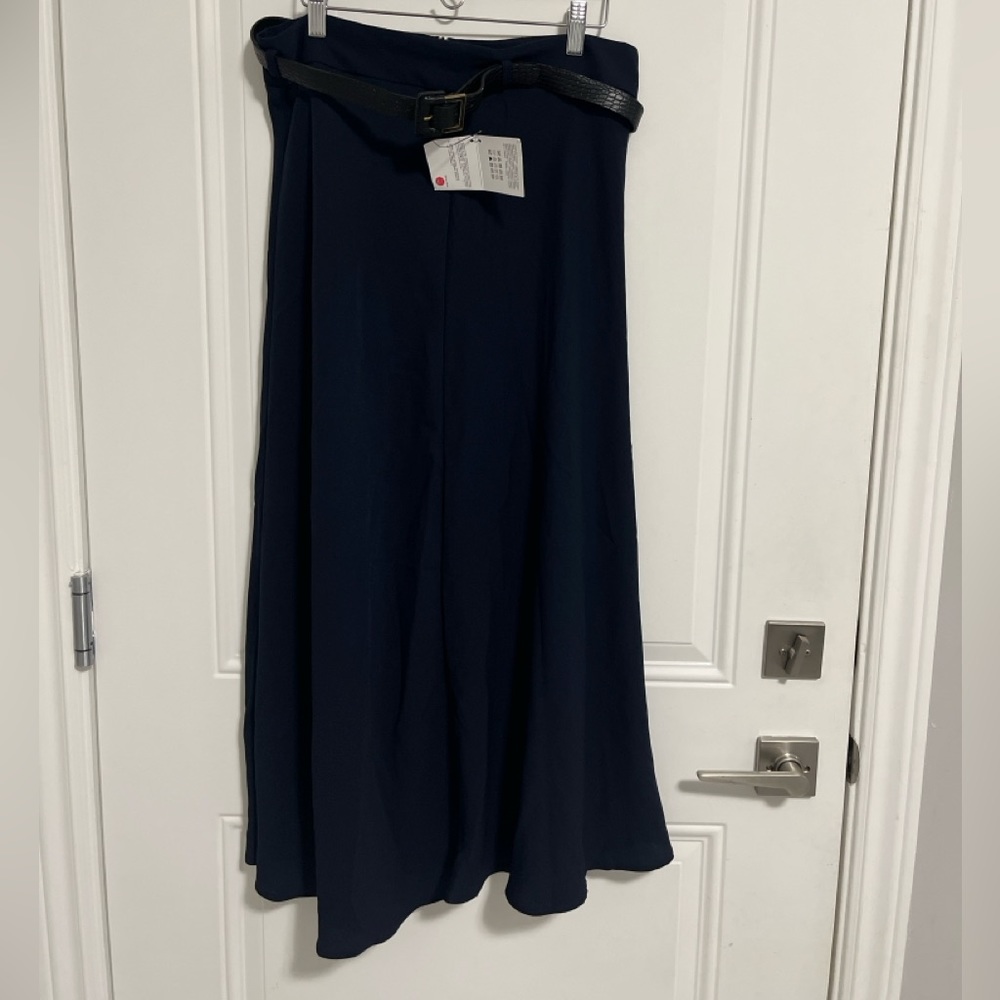 NWT - Zara Women’s Midi Skirt with Belt - Size L